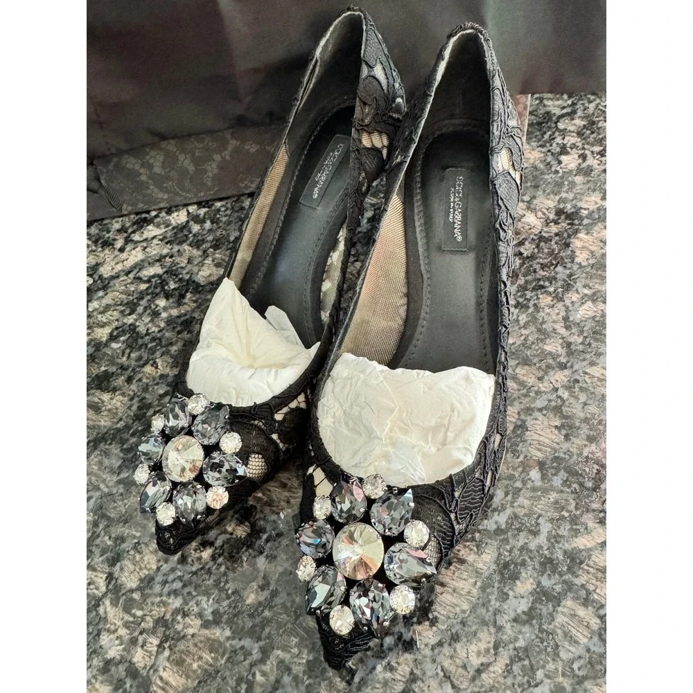 Dolce & Gabbana Bellucci Black Lace Crystal‎ Embellished Pointed  Pump 35.5 5.5